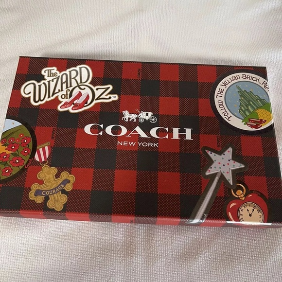 #14 Coach Metallic Gold Wizard of Oz Set - Picture 3 of 7